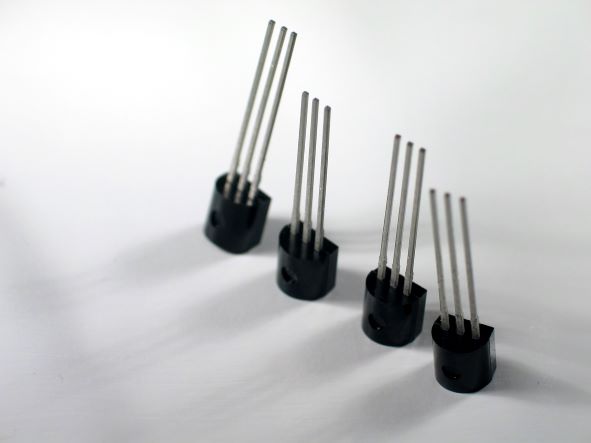 Bipolar Junction Transistors What They Are Do GBC 